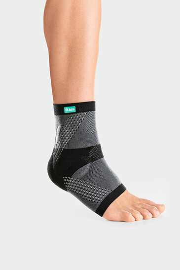 Sprunggelenkbandage JuzoFlex Malleo Xtra an einem Bein