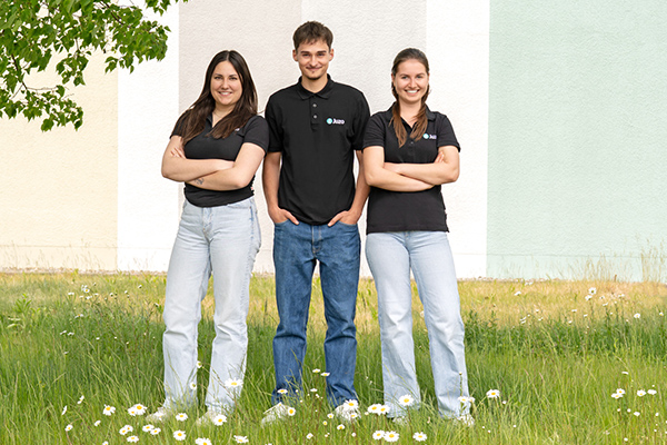 Von links: Vanessa, Leon und Leonie auf dem Bild sind die 3 Azubisprecher erkennbar