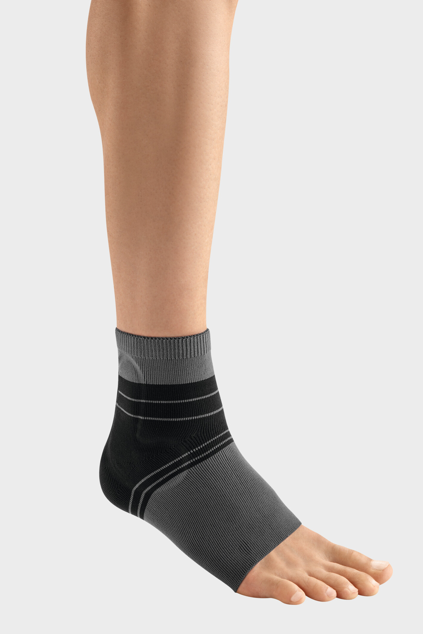 Sprunggelenkbandage JuzoFlex Malleo 727 an einem Bein